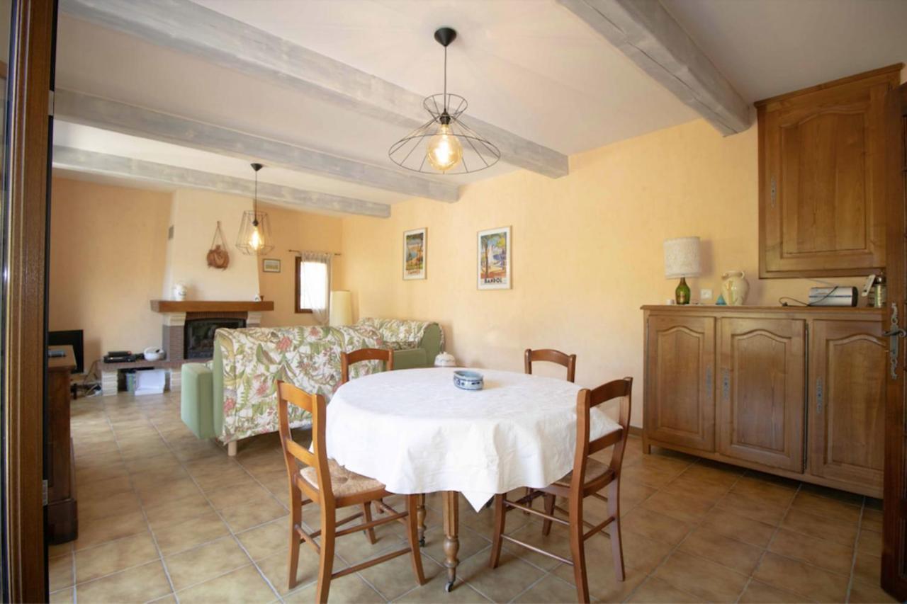 Large Spacious House In Fréjus Kültér fotó